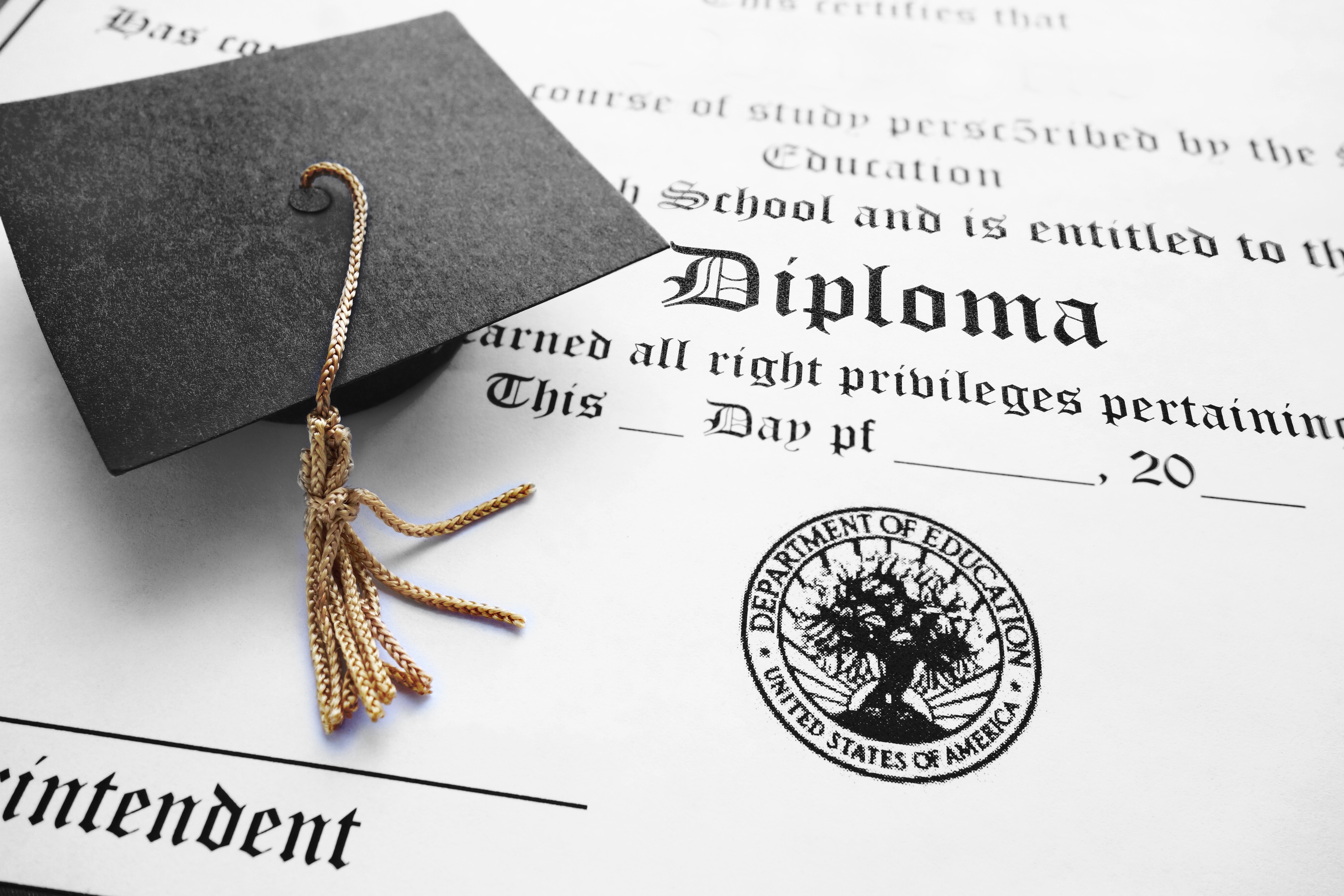 Sourcing a Diploma Company: 7 Questions Worth Asking When Ordering Fake Diplomas